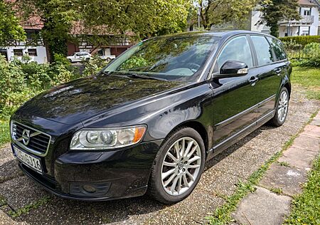 Volvo V50 D3 - Bremsen fast neu