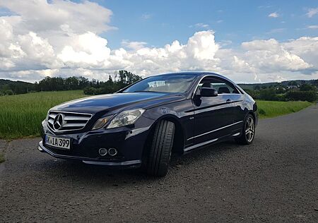 Mercedes-Benz E 220 Coupé CDI BlueEFFICIENCY AVANTG. AVANT...