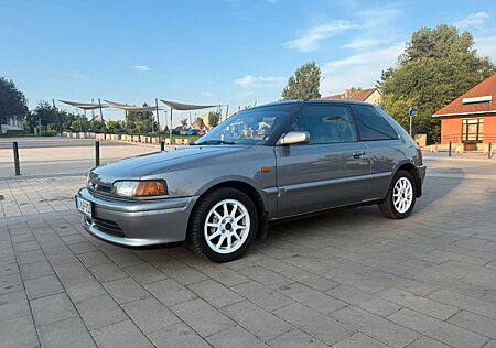 Mazda 323