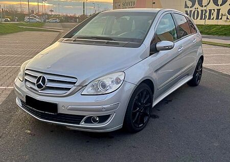 Mercedes-Benz B 200 sehr gepflegt, Automatik