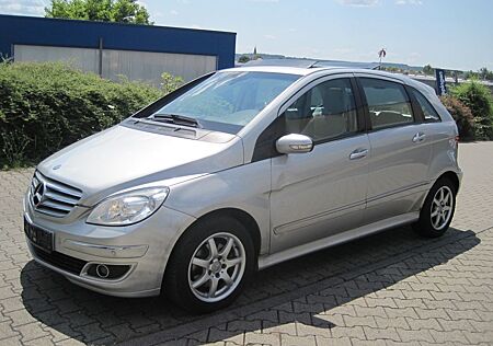 Mercedes-Benz B 180 CDI Navi Panoramadach TÜV 12-2026
