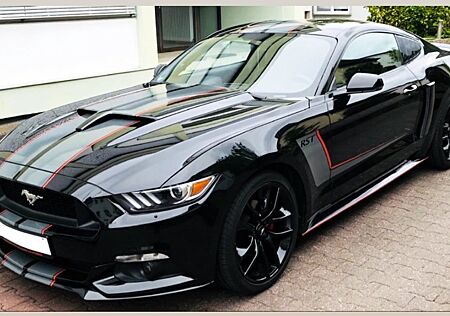 Ford Mustang 2.3 Ecoboost Premium Paket |