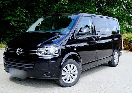 VW T5 Multivan Volkswagen Comfortline, zwei Schiebet. 2.Hand