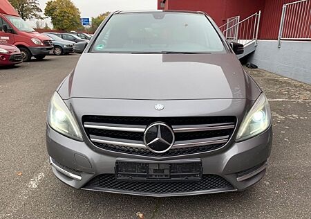 Mercedes-Benz B 200 CDI Sport Panorama Teilleder Navi Xenon