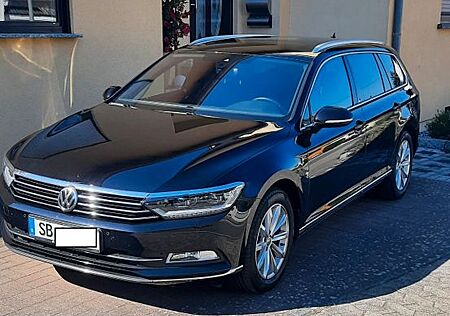 VW Passat Variant Volkswagen 2.0 TDI DSG Highline Navi LED Kam