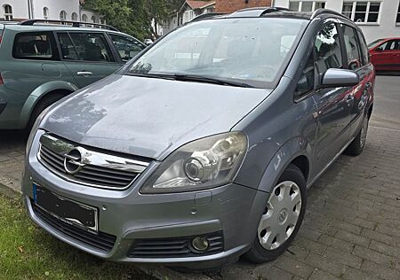 Opel Zafira 1.8 -