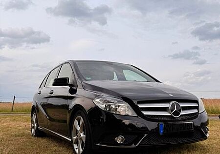 Mercedes-Benz B 220 4 MATIC