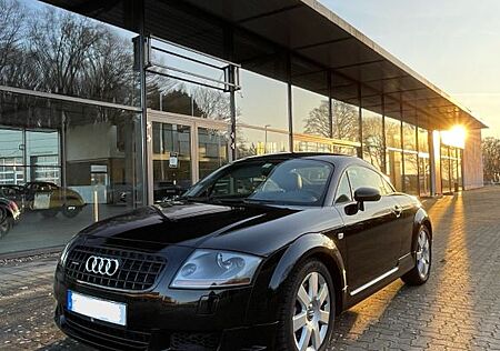 Audi TT Coupe 3.2 DSG quattro, 2. Hand