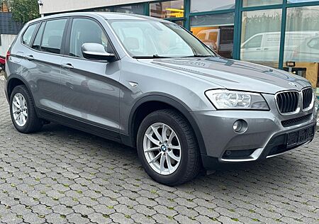 BMW X3 xDrive 20 i Auto.KAM+SHZ+TEMPO+MFL+NAVI+