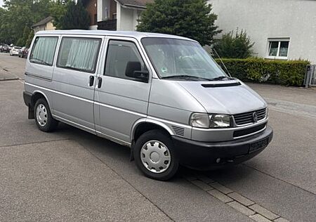 VW T4 Kombi Volkswagen T4 2.5 TDI 8Sitzer Klima Grüne Plakete 1.Hd.