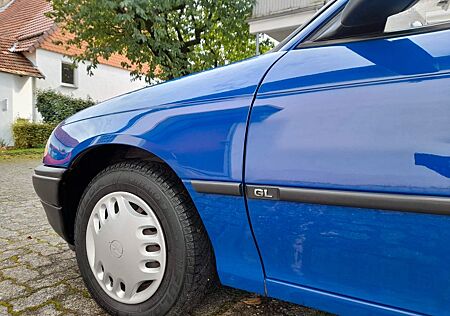 Opel Astra 1.6 GL (Oldtimer)