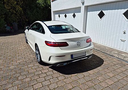 Mercedes-Benz E 300 d Autom. - AMG / Garantie / Panorama