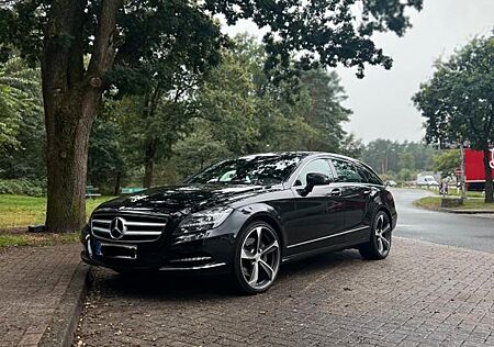 Mercedes-Benz CLS 350 Shooting Brake CLS 350 SB 4MATIC TÜV/AHK/1.Hand/AIRMATIC