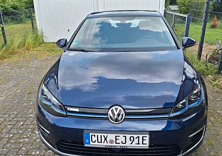 VW Golf Volkswagen e- e-