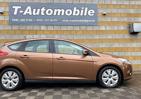 Ford Focus wenig km 1.Hand HU/AU NEU Klimaanlage