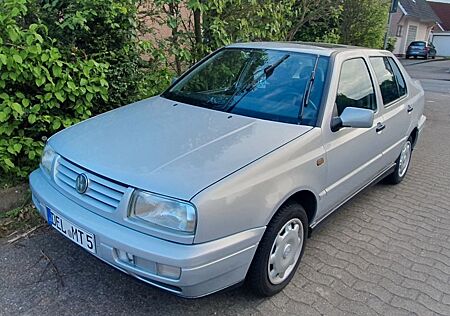 VW Vento Volkswagen 1.8 GLX 75 PS Original 43.250 KM aus 2 Hd.