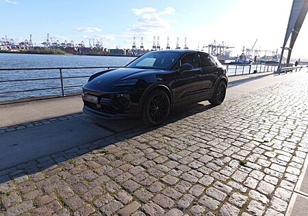 Porsche Macan Electric 4