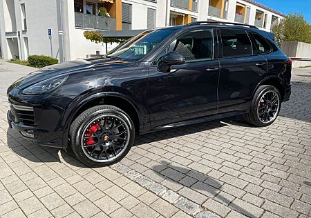 Porsche Cayenne GTS