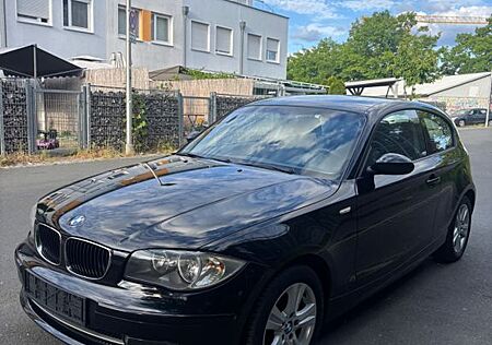 BMW 120i -