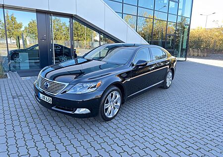 Lexus LS 600 LS 600h L Vollausstattung