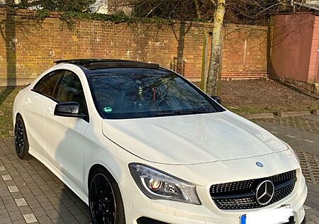 Mercedes-Benz CLA 220 d 4MATIC DCT AMG Line AMG Line