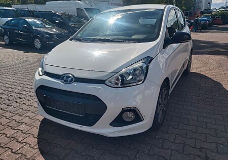 Hyundai i10 1.0 FIFA World Cup Edition