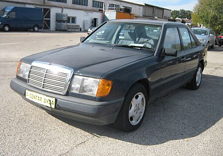 Mercedes-Benz 230 E