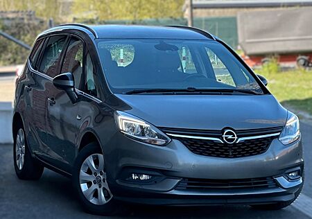 Opel Zafira 7 Sitzer Navi Rückfahrkamer MOTOR NEU PDC