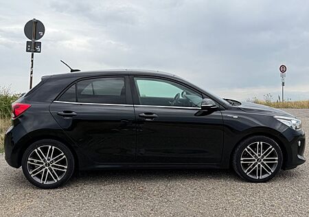 Kia Rio 1.4 Platinum Edition