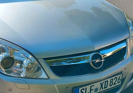 Opel Vectra Caravan 2.2 DIRECT Automatik -