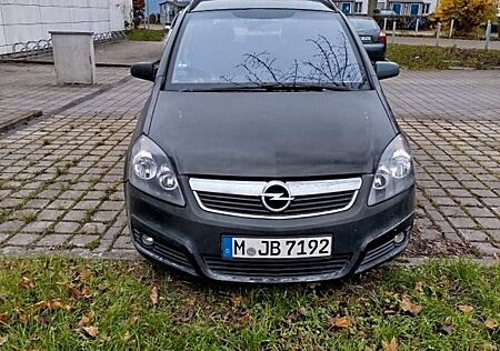 Opel Zafira 1.9 CDTI 74kW - 1 Jahr TÜV noch
