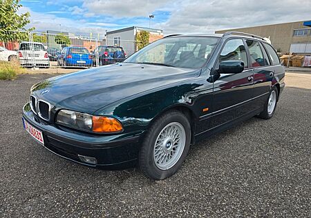 BMW 523i Automatik Tüv scheckheftgepflegt 2 Hand