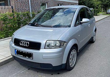 Audi A2 1.4 Klimaautomatik. Ganzjahresreifen