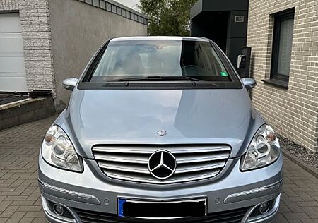 Mercedes-Benz B 200 Turbo -