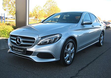 Mercedes-Benz C 180 Avantgarde 7G LED+Fernlicht Navi AHK Ambi