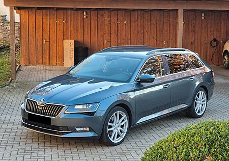 Skoda Superb 2.0 TDI Ambition Combi ACC