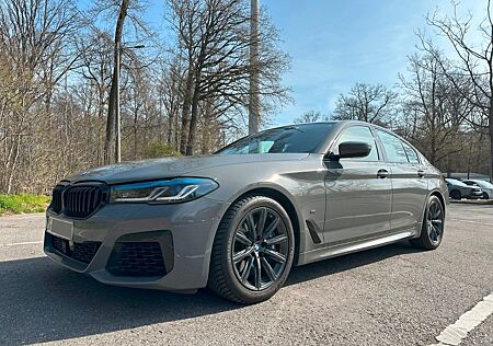 BMW 550 M550i xDrive A !!!! ABSOLUT VOLL !!!!!