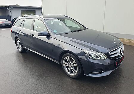 Mercedes-Benz E 220 4MATIC T AVANTGARDE LED+NAVI+AHK+KAMERA+