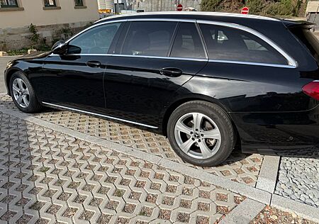 Mercedes-Benz E 220 d T Autom. Distronic Plus, Headup Display