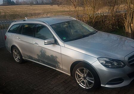 Mercedes-Benz E 200 BlueTEC T-Modell Avantgarde | gepflegt