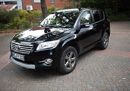 Toyota RAV 4 2,2-l-D-4D 4x4 Travel Travel