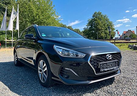 Hyundai i30 Kombi Automatik 50.000Km 1. Hand scheckheft