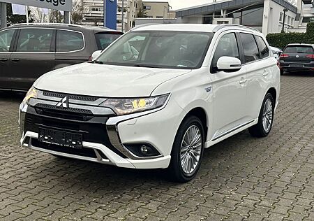 Mitsubishi Outlander PHEV 4WD