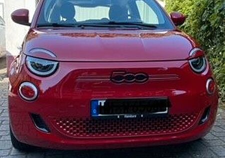 Fiat 500E (RED) Limousine 42 kWh (RED)