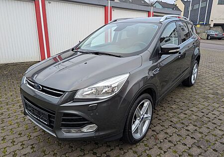 Ford Kuga Titanium 2.0 TDCI 4x4 *1.Hand*Scheckheft*