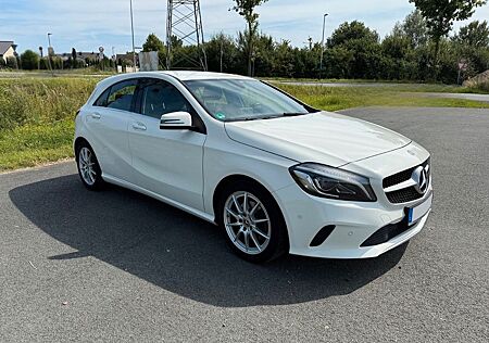 Mercedes-Benz A 200 Urban, Automatik, 8-fach bereift