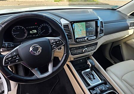 SsangYong Rexton 2.2 Diesel e-XDi 220 Sapphire 4WD AT ...
