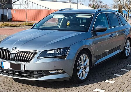 Skoda Superb 2.0 TDI DSG Ambition Combi Ambition