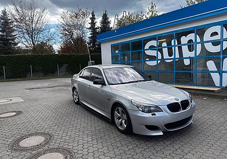 BMW 540i V8 AUT.M-Paket/VOLLAUSTATTUNG