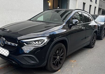 Mercedes-Benz GLA 200 gebraucht kaufen Mercedes-Benz GLA 200 mit vollen Ausstattungen!